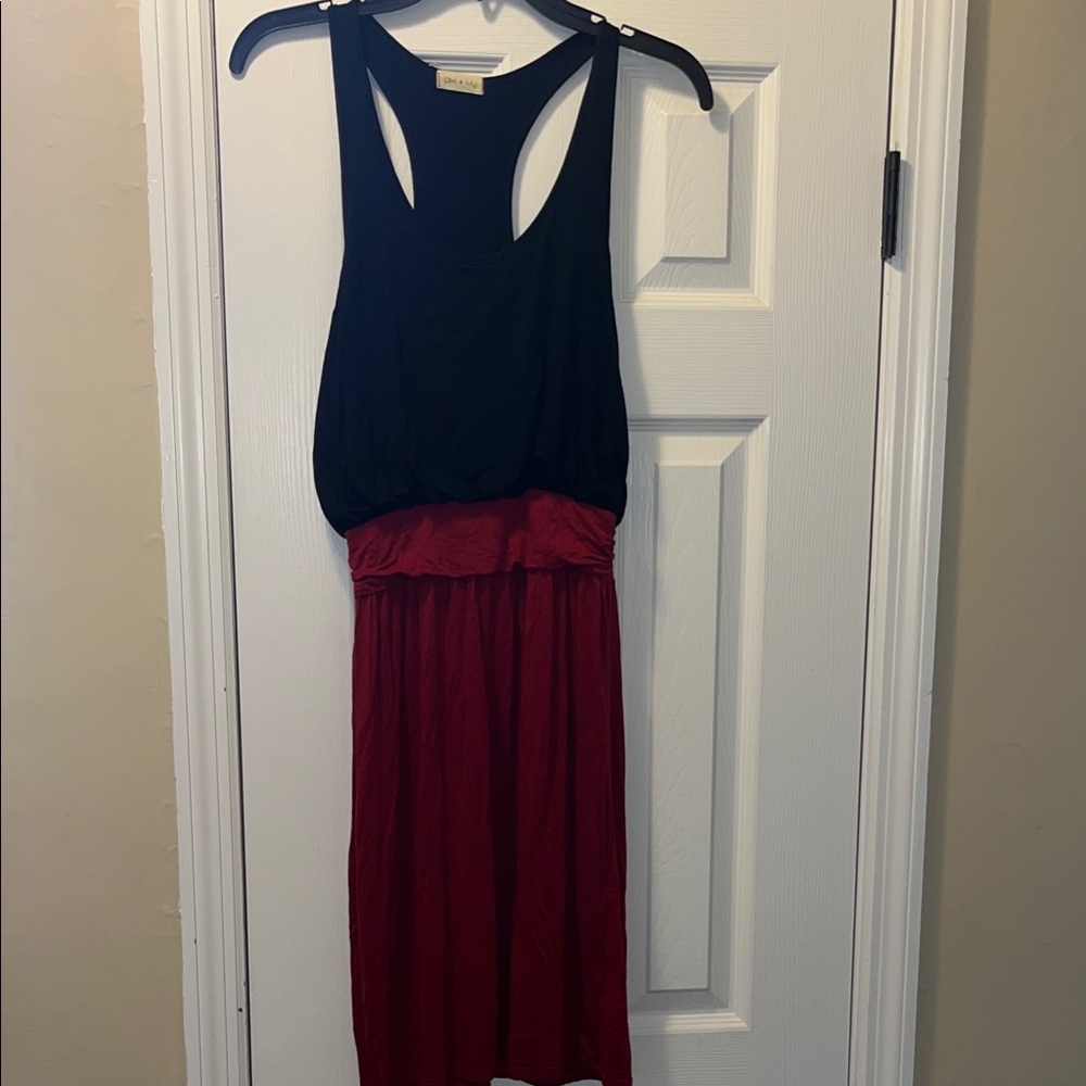 Pixi & Ivy Black and maroon Midi Dress